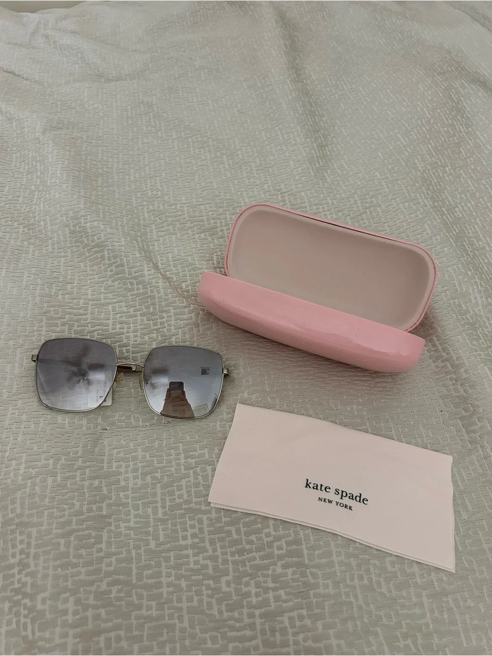 kate spade Pink Sunglasses, Case, and Light Pink Cleaning Cloth